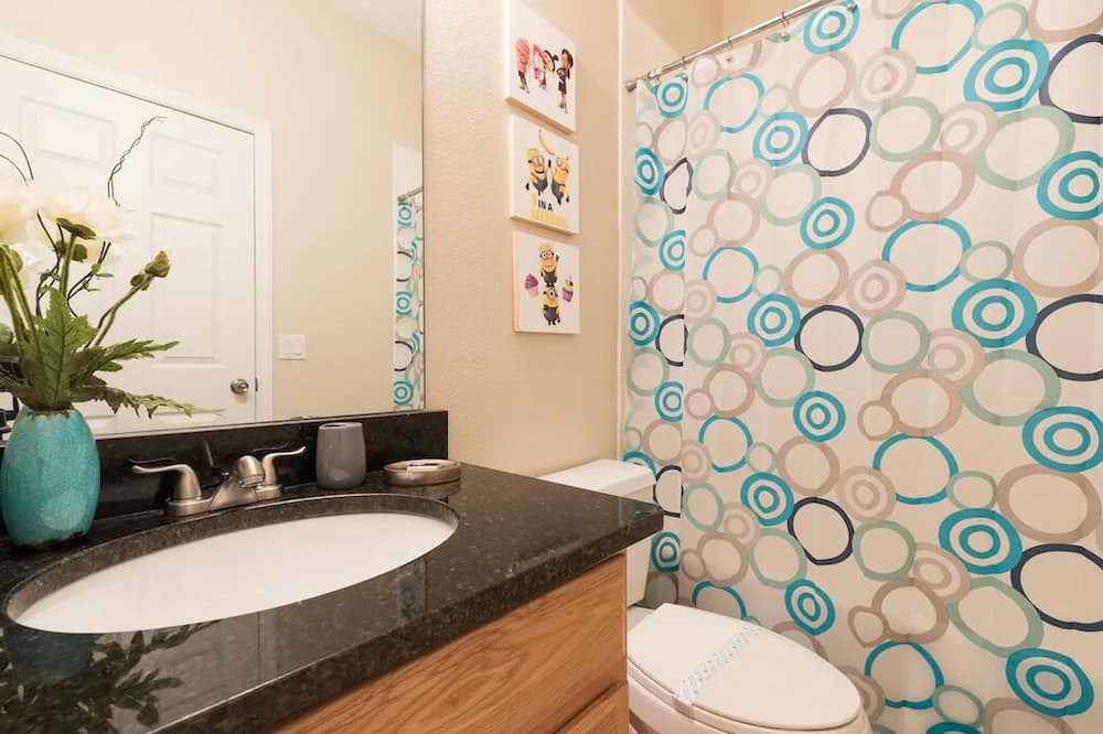 Photo of Bathroom in Highgate Park