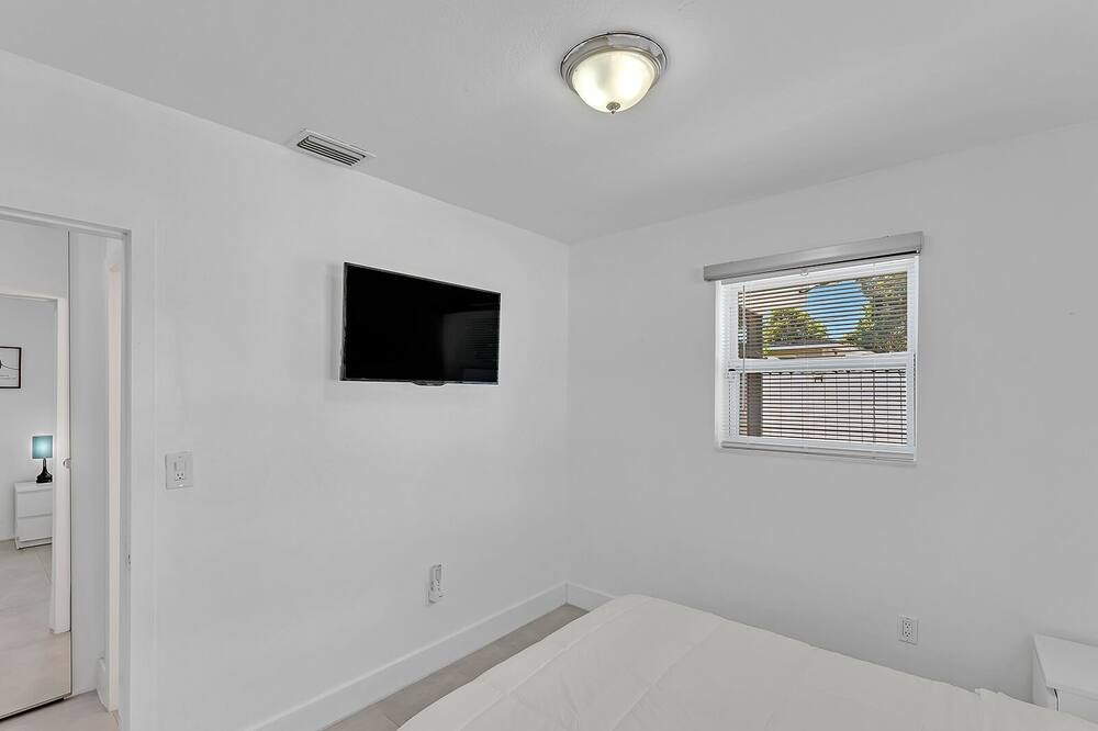 Photo of Bedroom in Driftwood