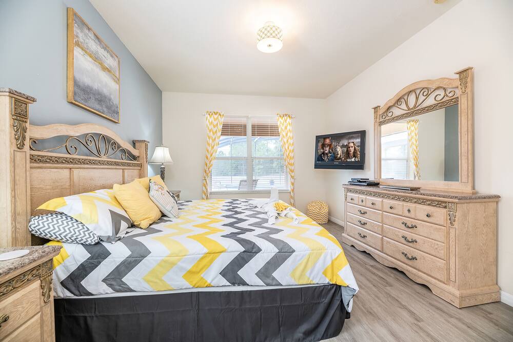 Photo of Bedroom in Watersong