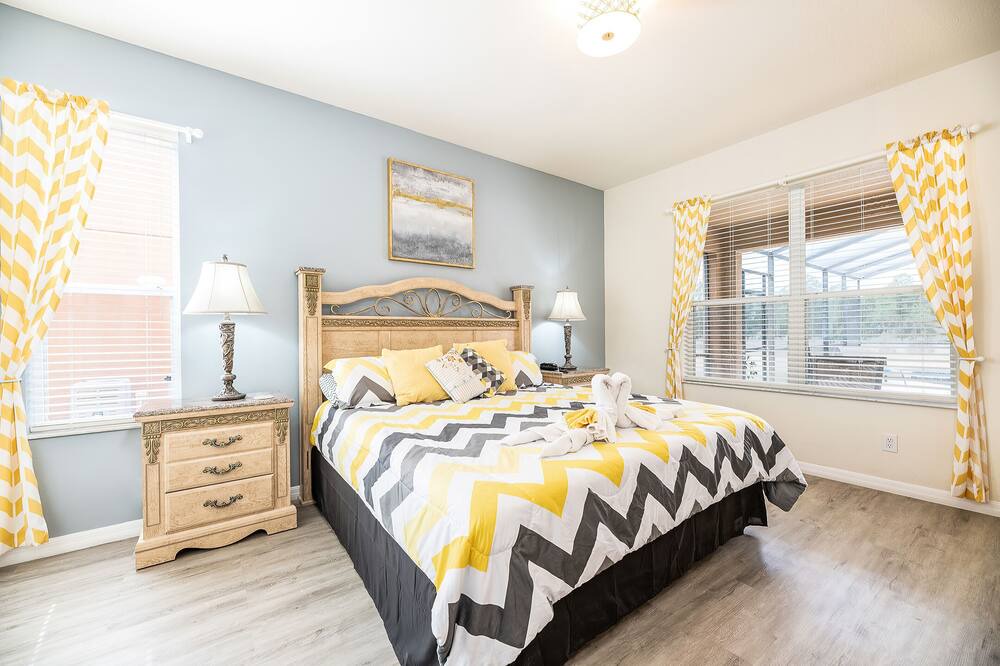 Photo of Bedroom in Watersong