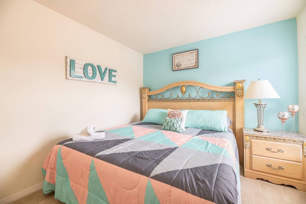 Photo of Bedroom in Watersong