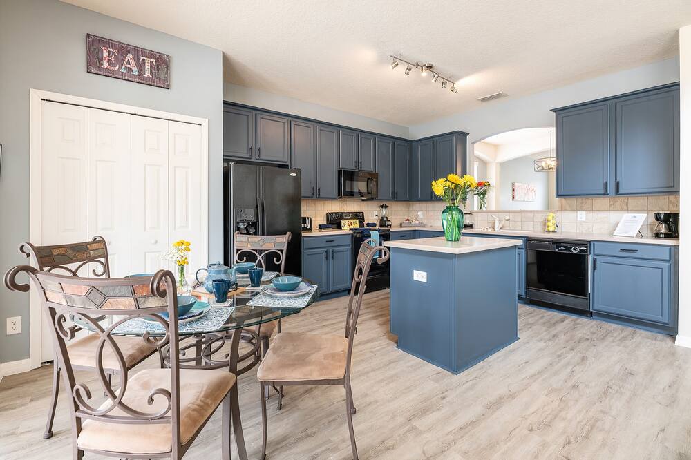 Photo of Kitchen in Watersong