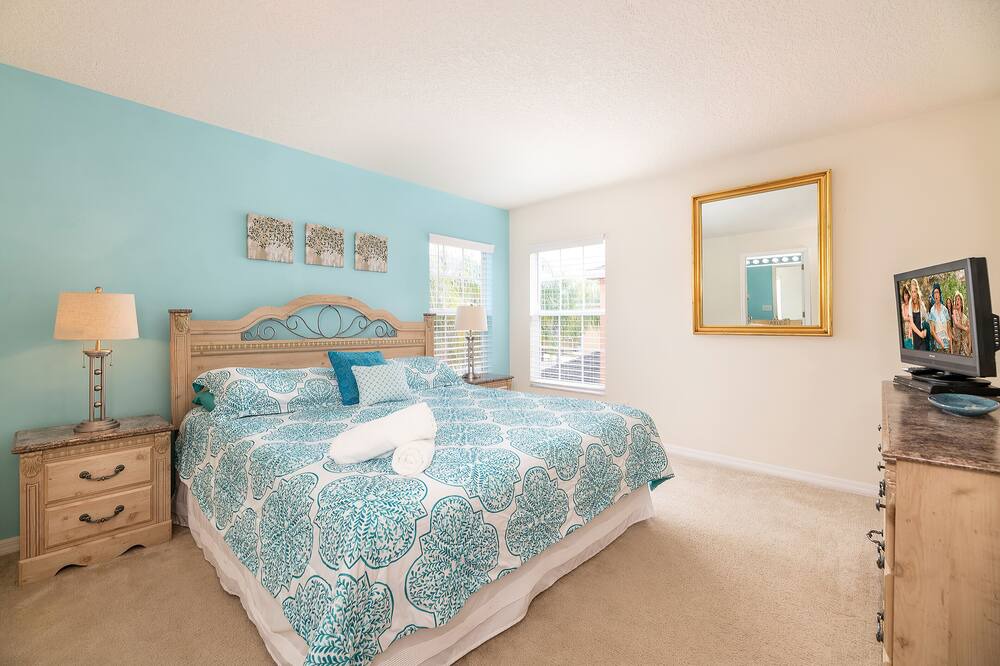 Photo of Bedroom in Watersong