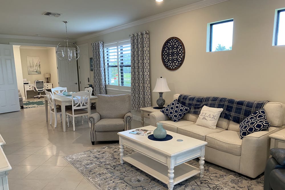Photo of Livingroom in Immokalee