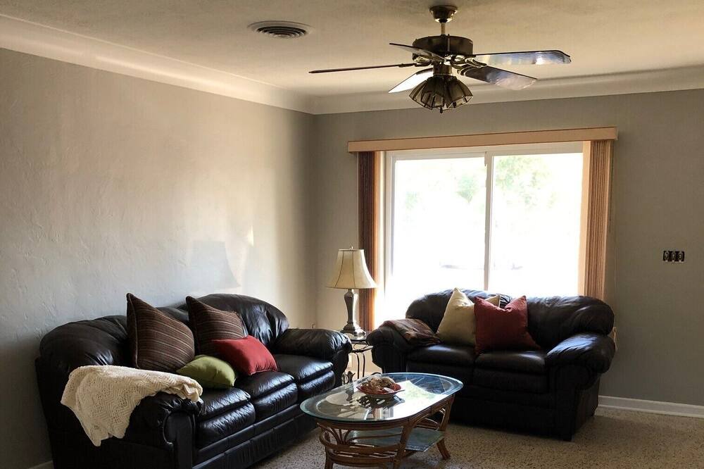 Photo of Livingroom in Long Meadow