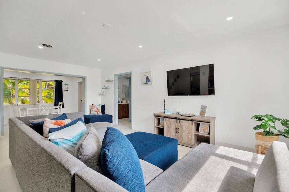 Photo of Livingroom in Englewood