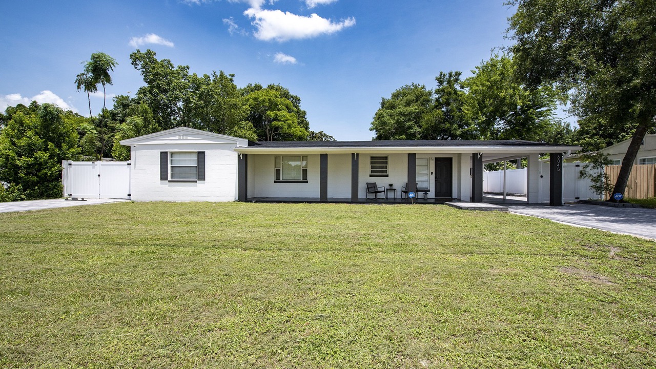 Photo of Outdoor in Azalea Park