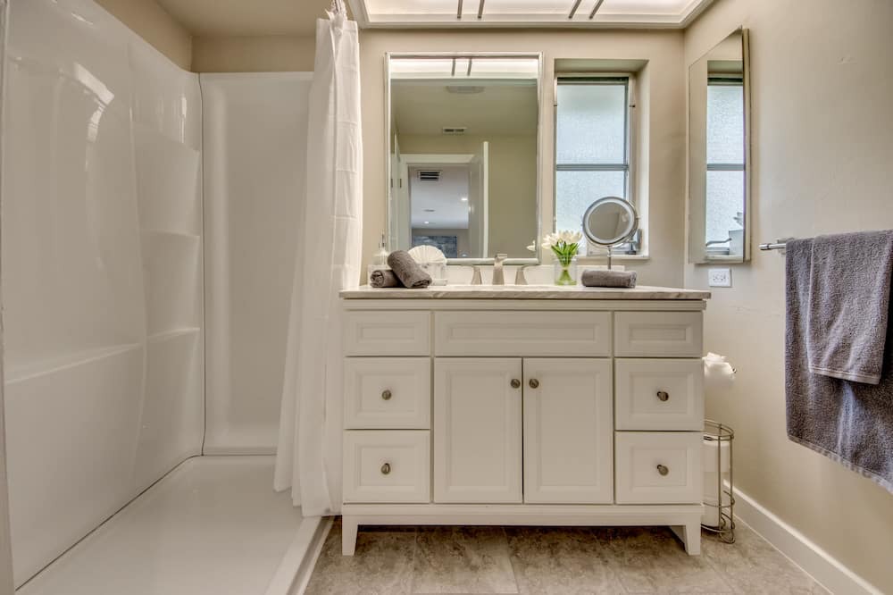 Photo of Bathroom in Eight Lakes