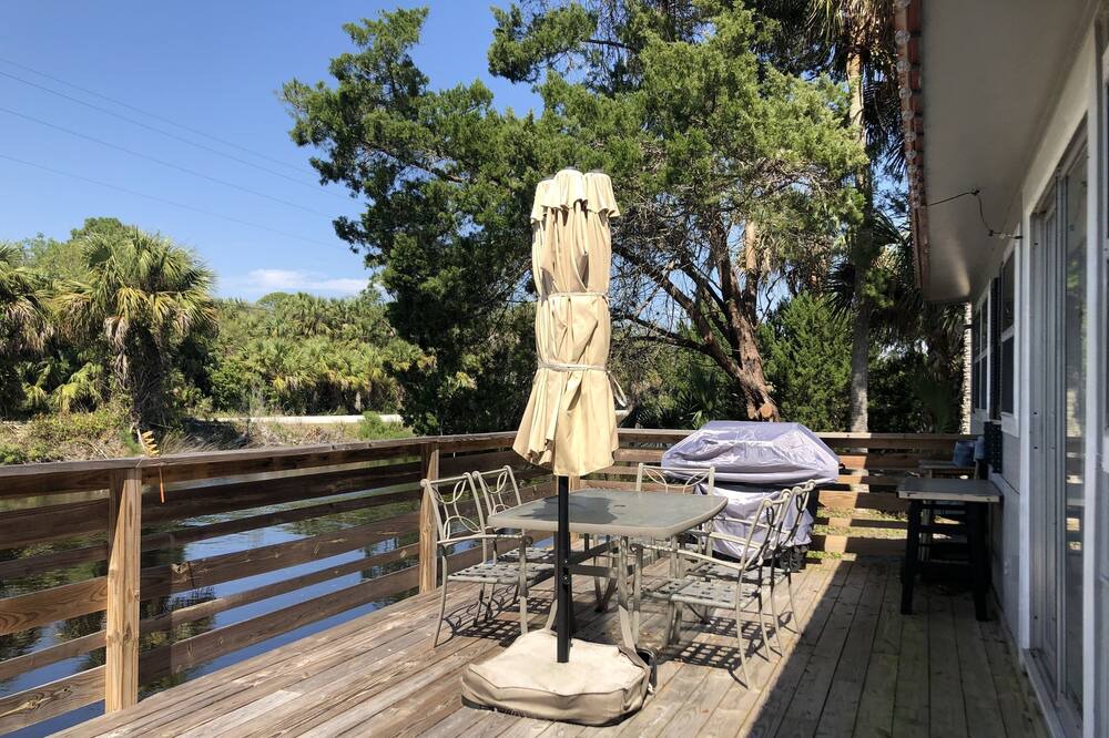 Photo of Patio Balcony in Suwannee