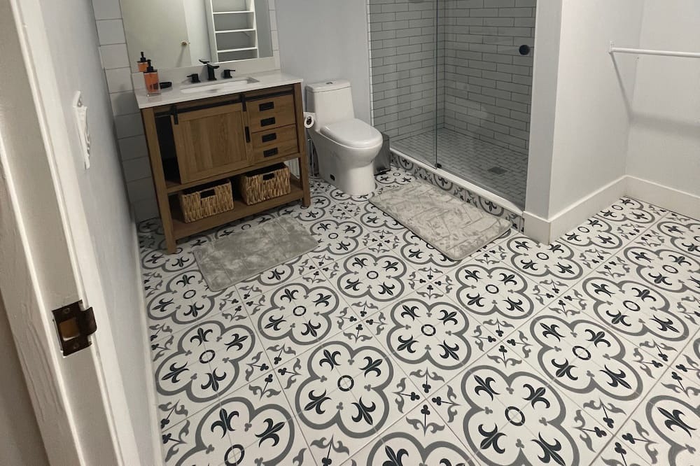 Photo of Bedroom in Town N County Park