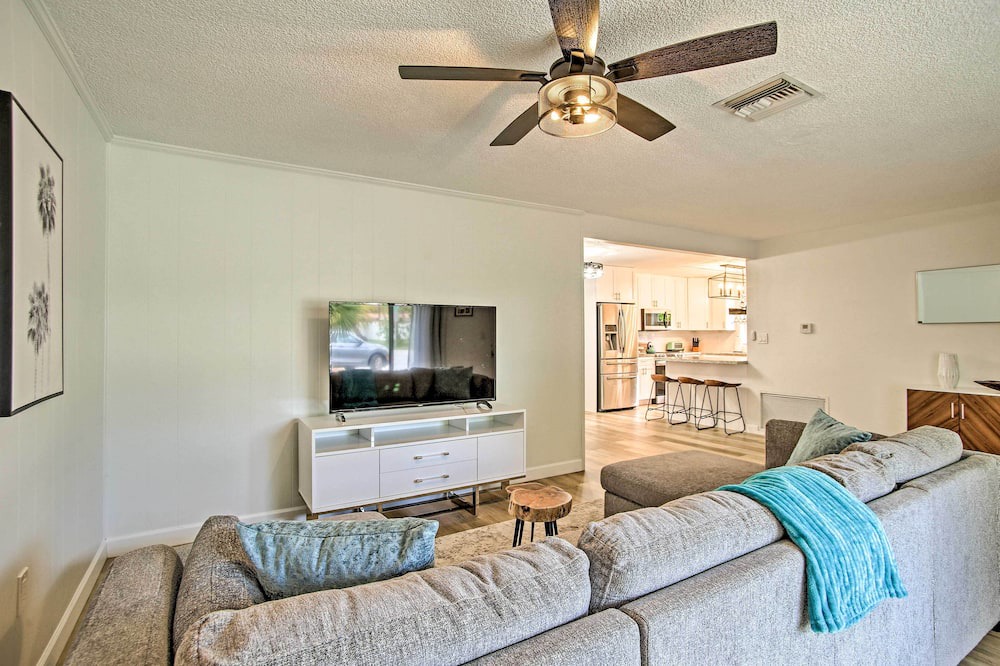 Photo of Livingroom in North Corals