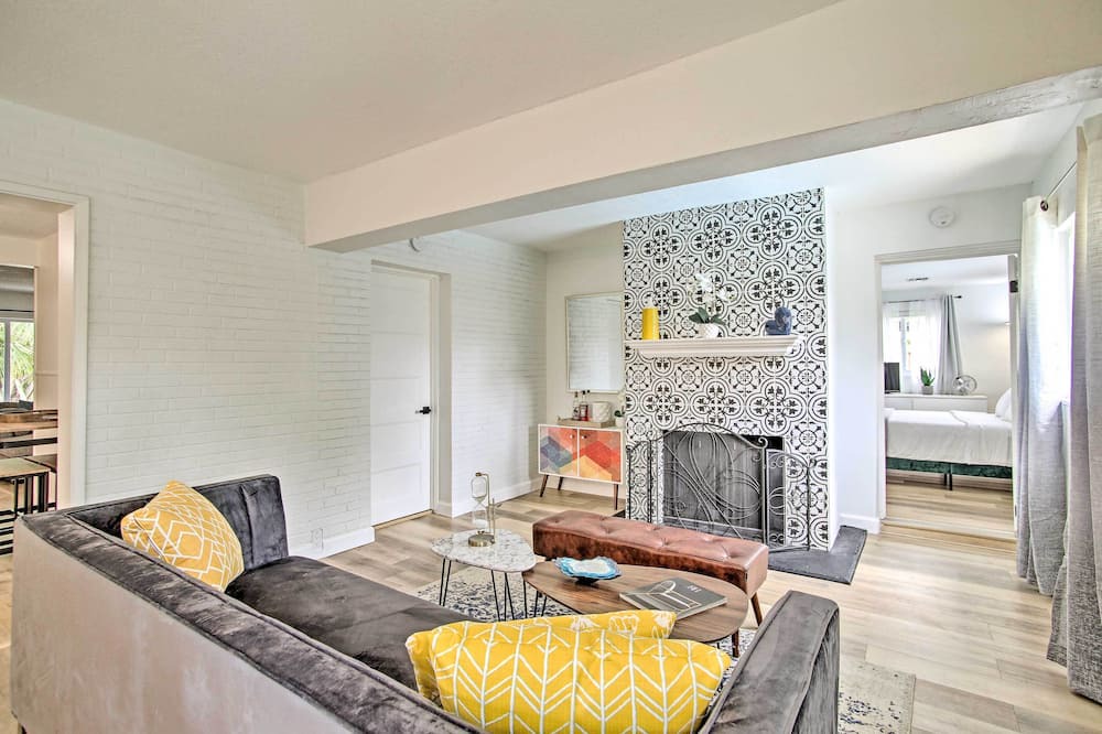 Photo of Livingroom in North Corals