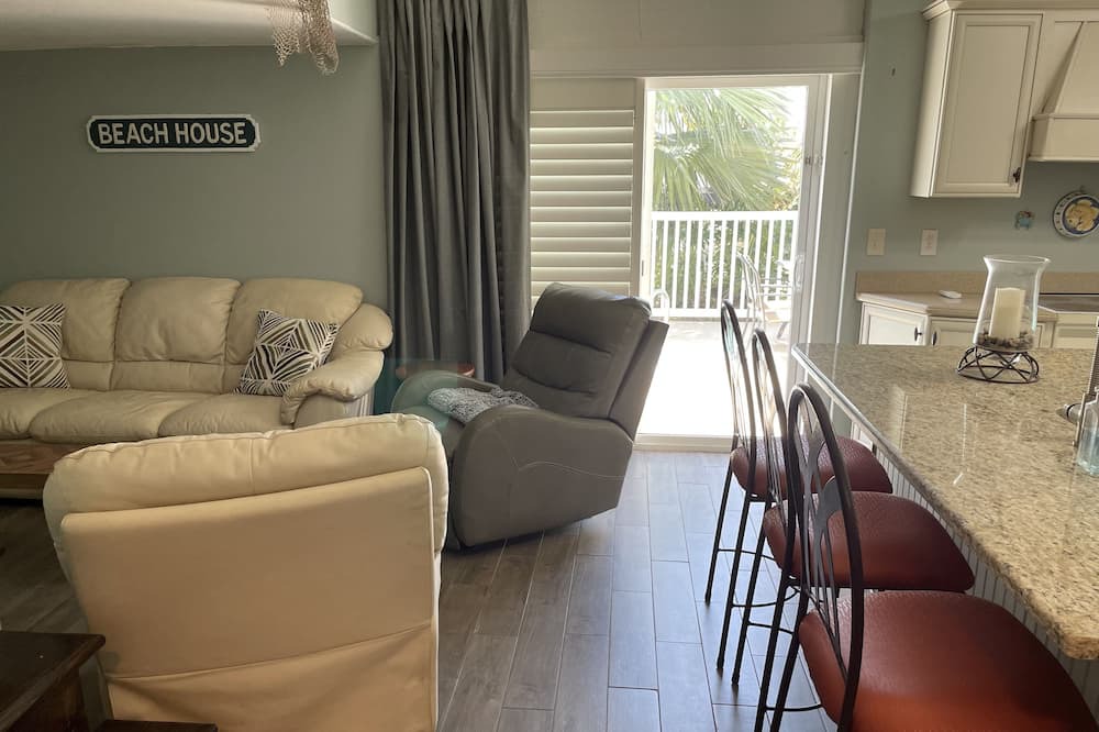 Photo of Bedroom in Hudson Beach Estates