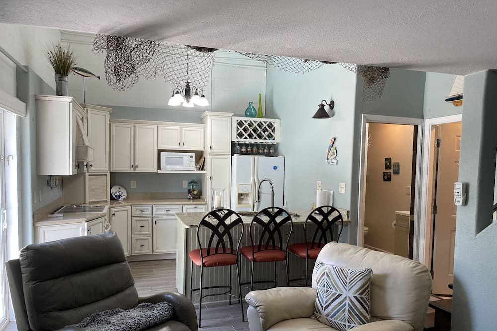 Photo of Bedroom in Hudson Beach Estates