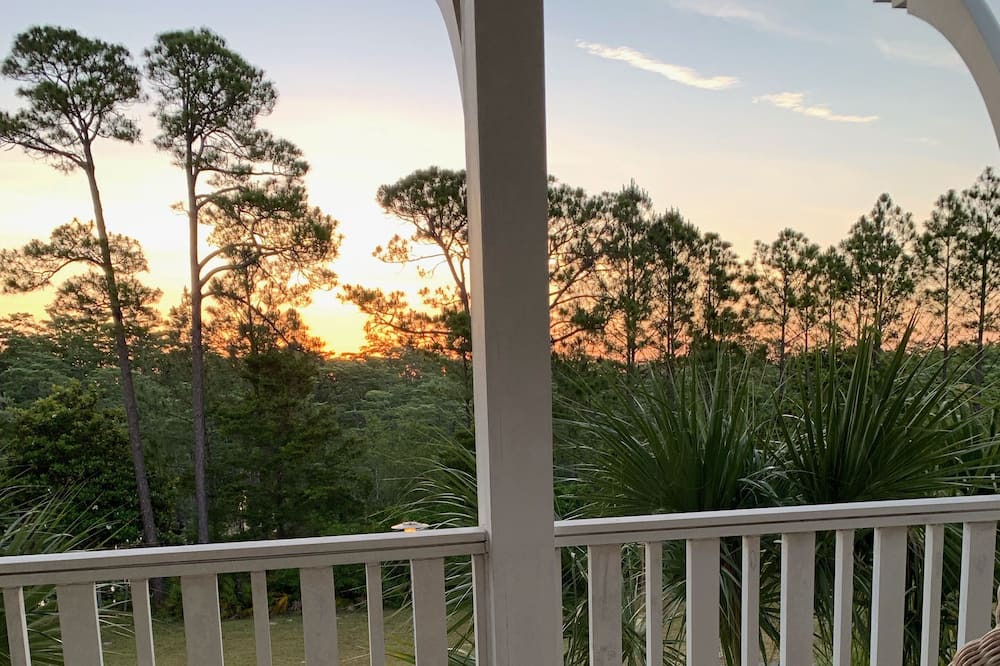 Photo of Patio Balcony in Dune Allen Beach