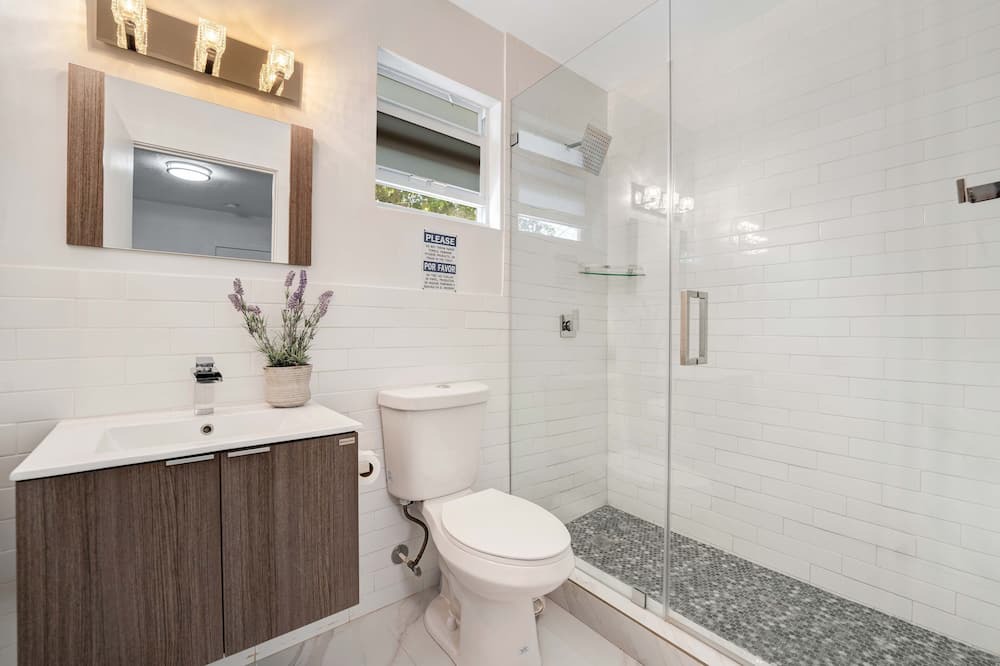 Photo of Bathroom in Liberty City