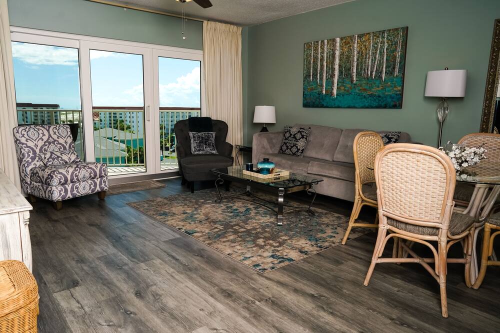 Photo of Livingroom in Fort Walton Beach