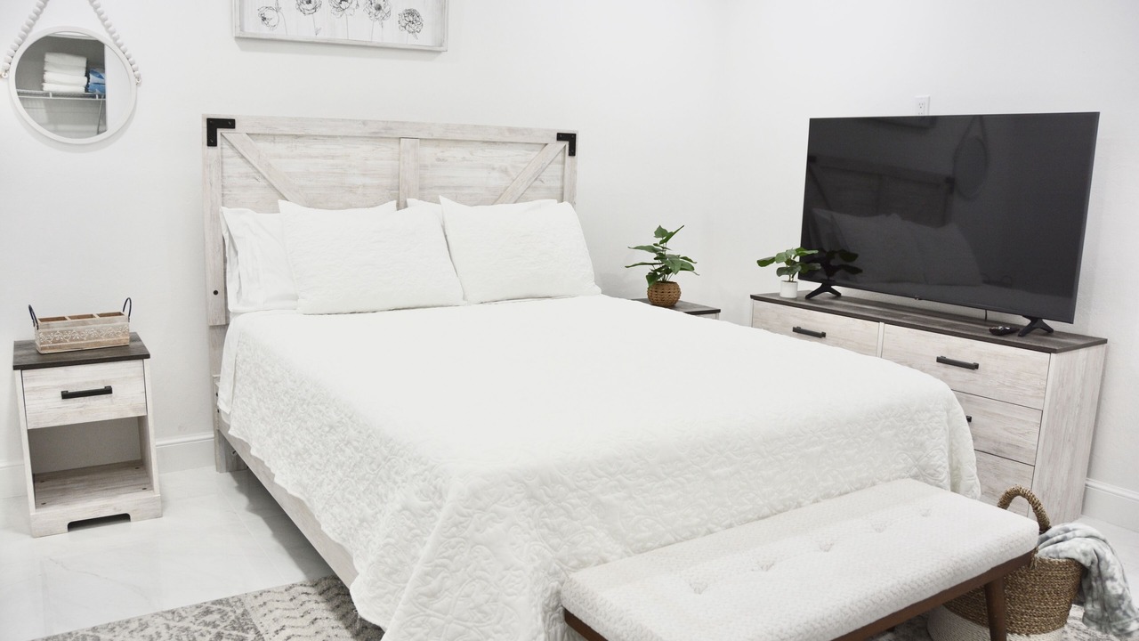 Photo of Bedroom in Willoughby Acres