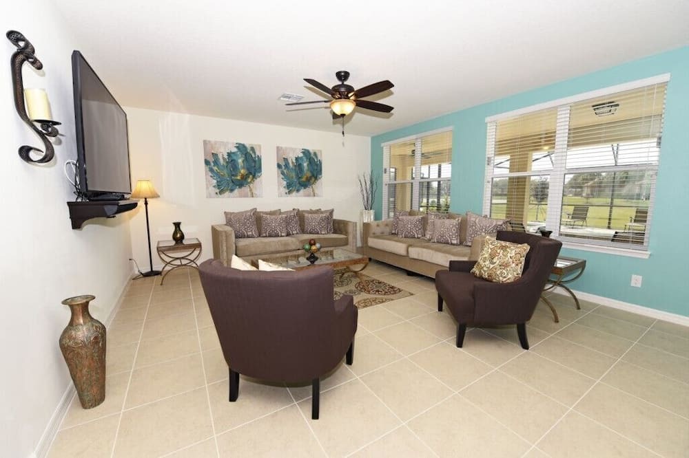 Photo of Livingroom in West Haven