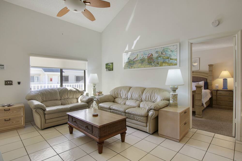 Photo of Livingroom in Bella Vista