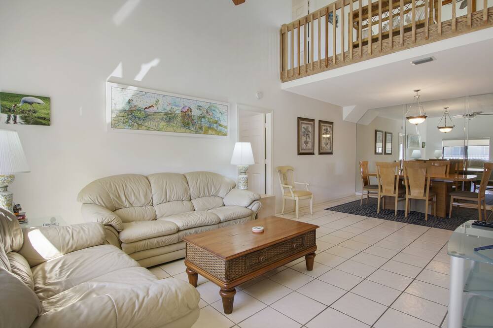 Photo of Livingroom in Bella Vista