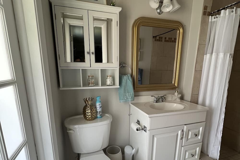 Photo of Bathroom in Coquina Key