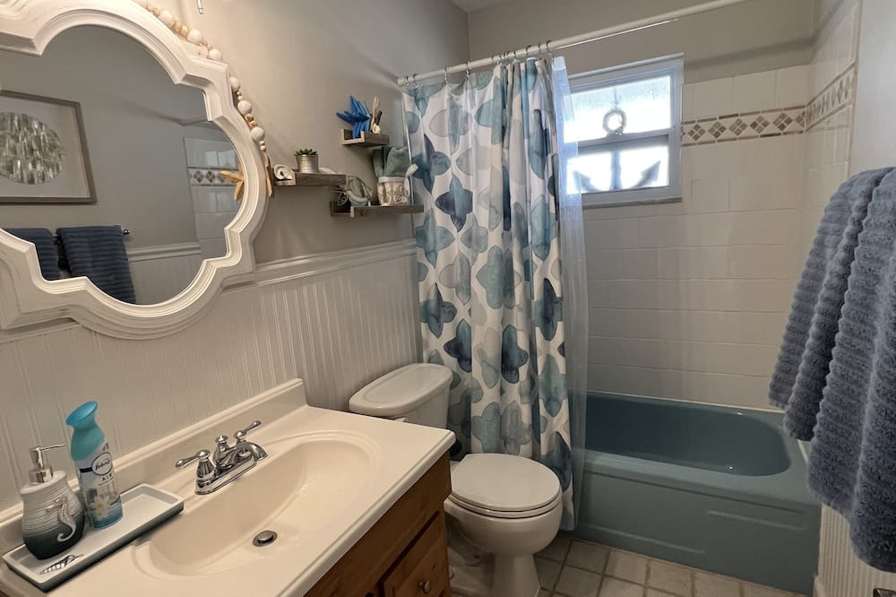 Photo of Bathroom in Coquina Key