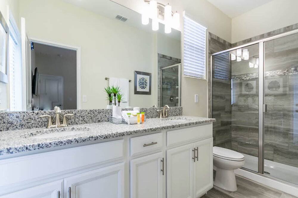 Photo of Bathroom in Kissimmee