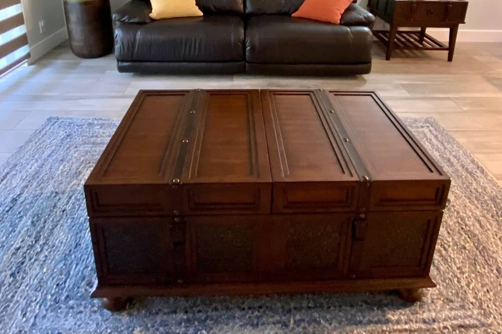 Photo of Livingroom in Weston