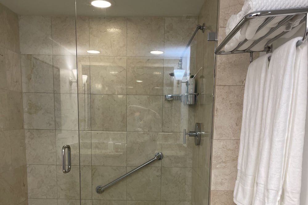Photo of Bathroom in Birch Park Finger Streets