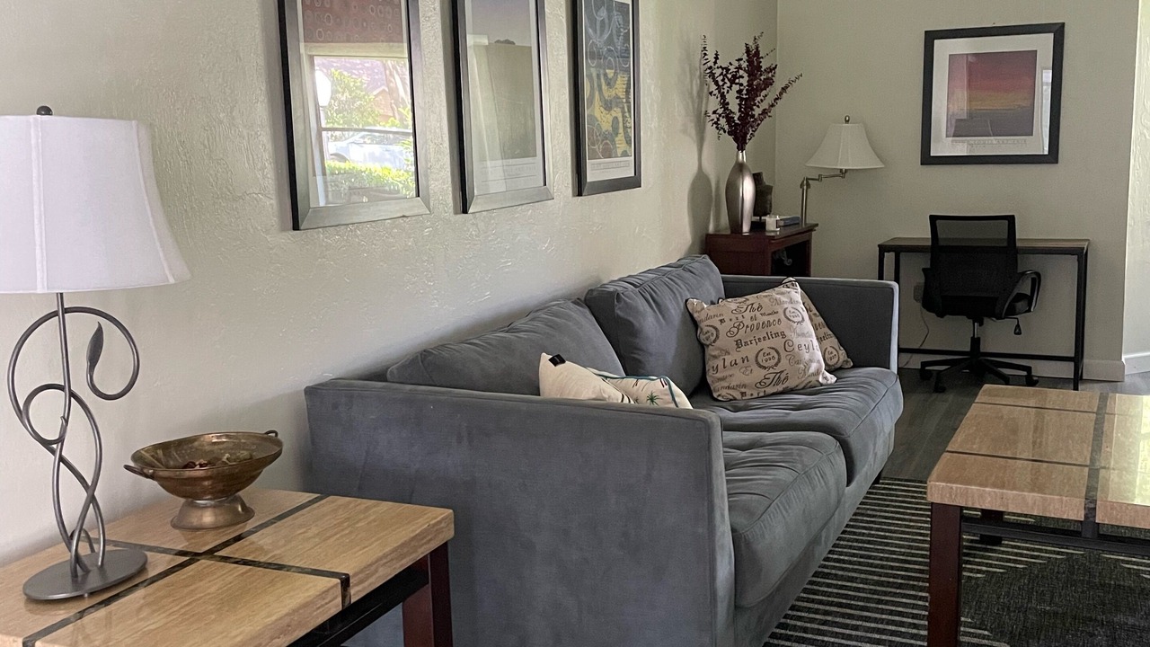 Photo of Livingroom in Haile Plantation
