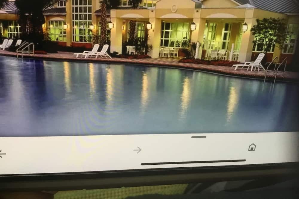 Photo of Outdoor in Weston