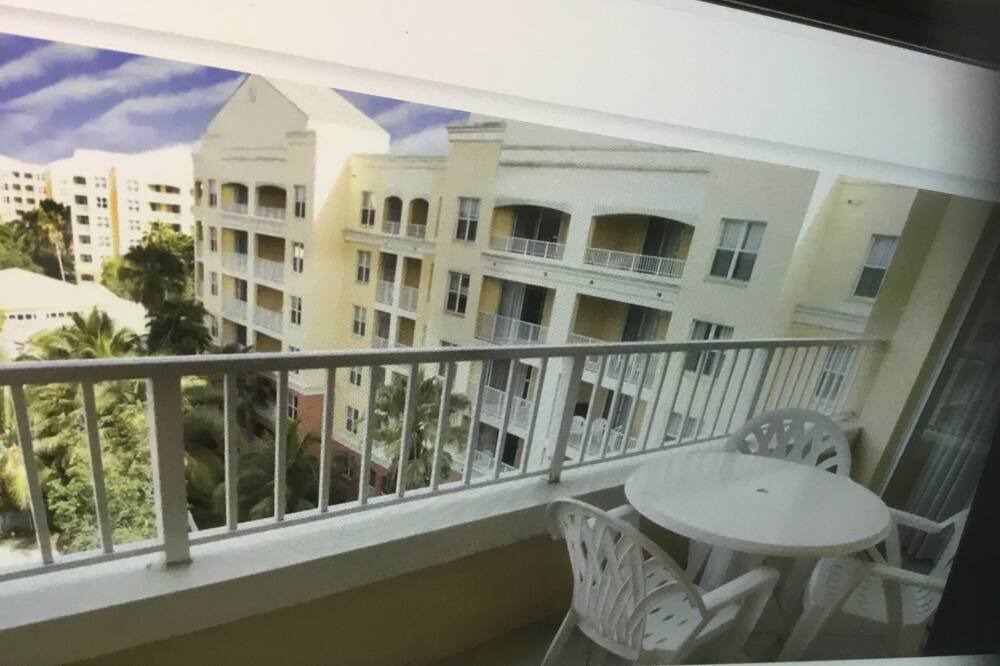 Photo of Patio Balcony in Weston