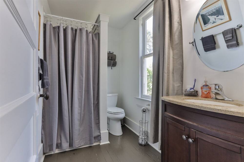 Photo of Bathroom in Historic District