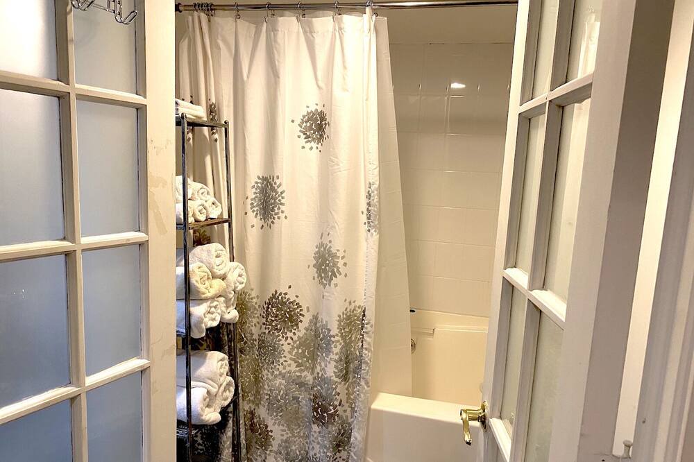 Photo of Bathroom in Reynoldstown