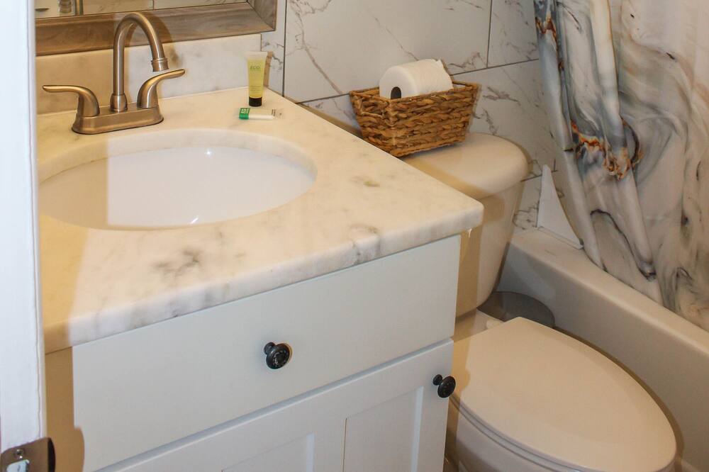 Photo of Bathroom in Fairvilla