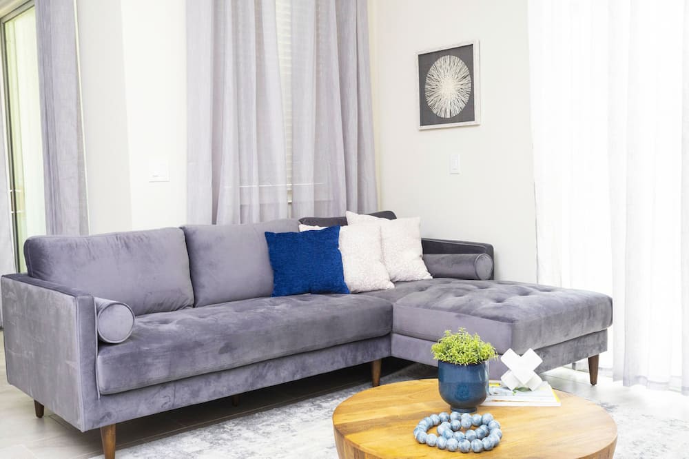 Photo of Livingroom in Davenport