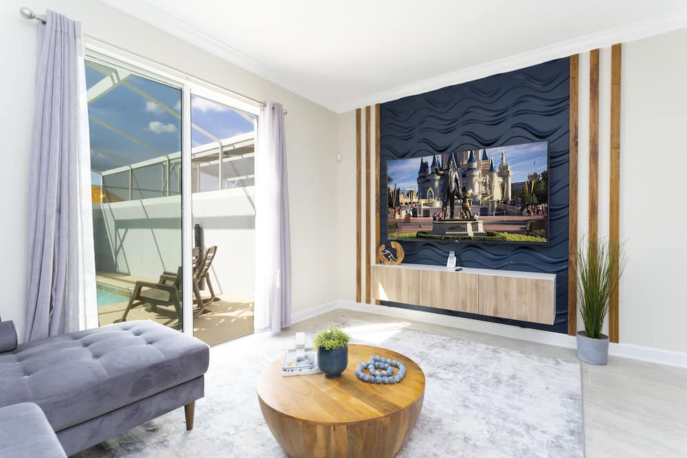 Photo of Livingroom in Davenport