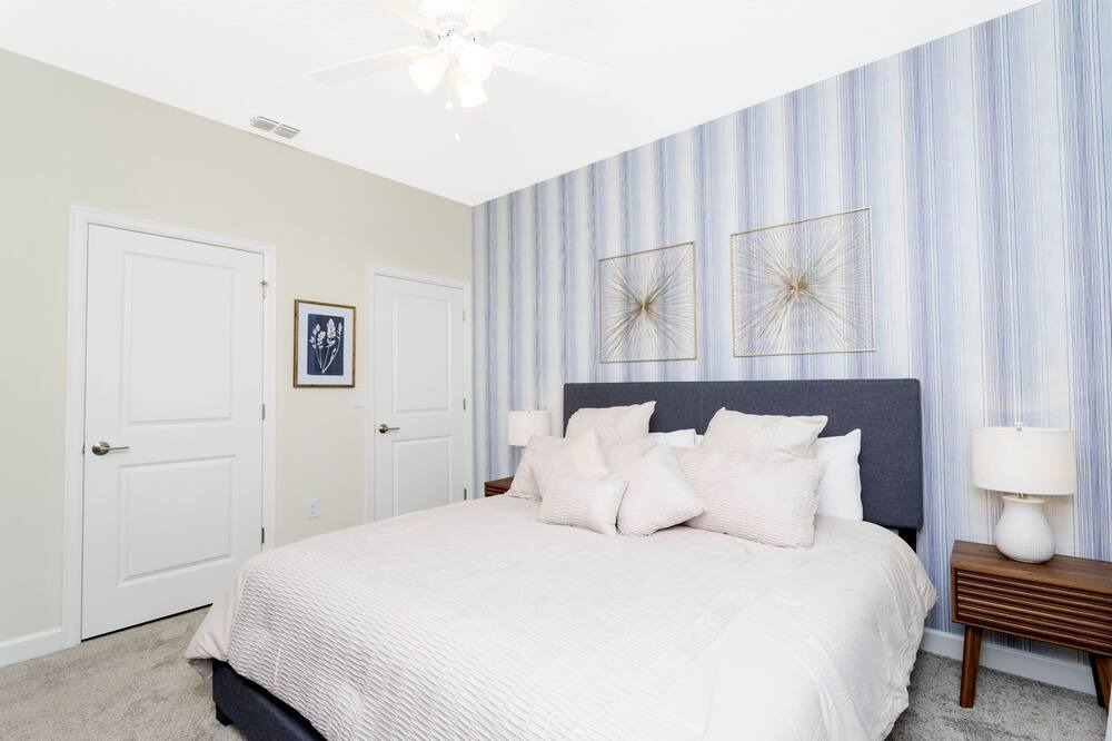 Photo of Bedroom in Davenport