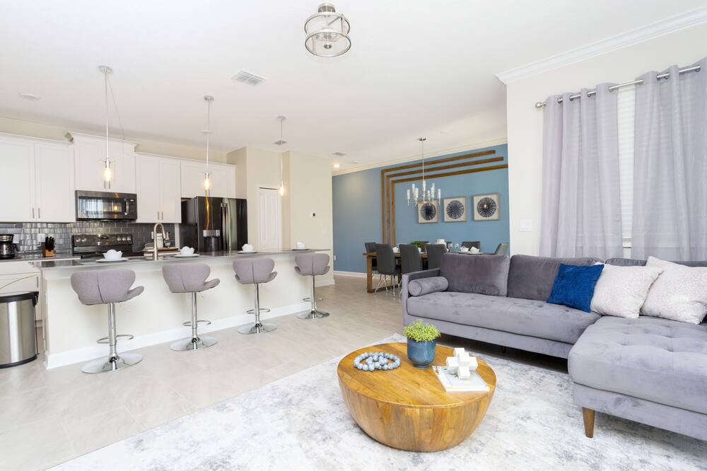 Photo of Livingroom in Davenport