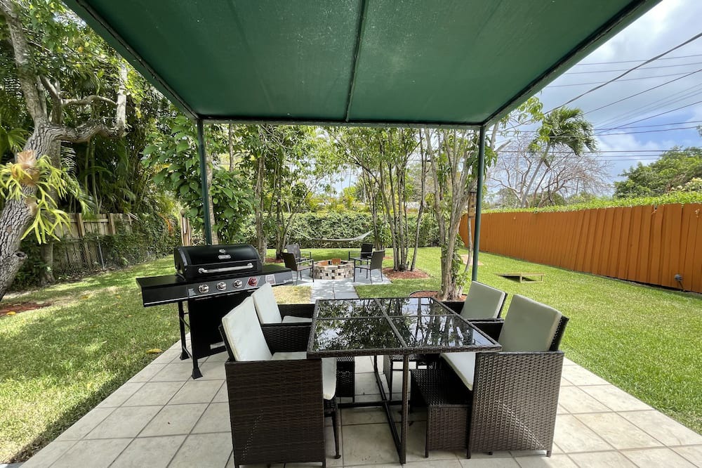 Photo of Patio Balcony in Poinsettia Heights