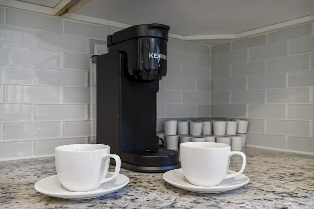 Photo of Kitchen in Poinsettia Heights