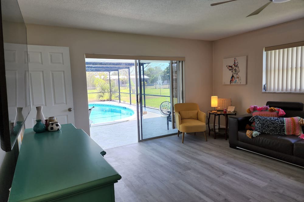 Photo of Bedroom in Eisenhower