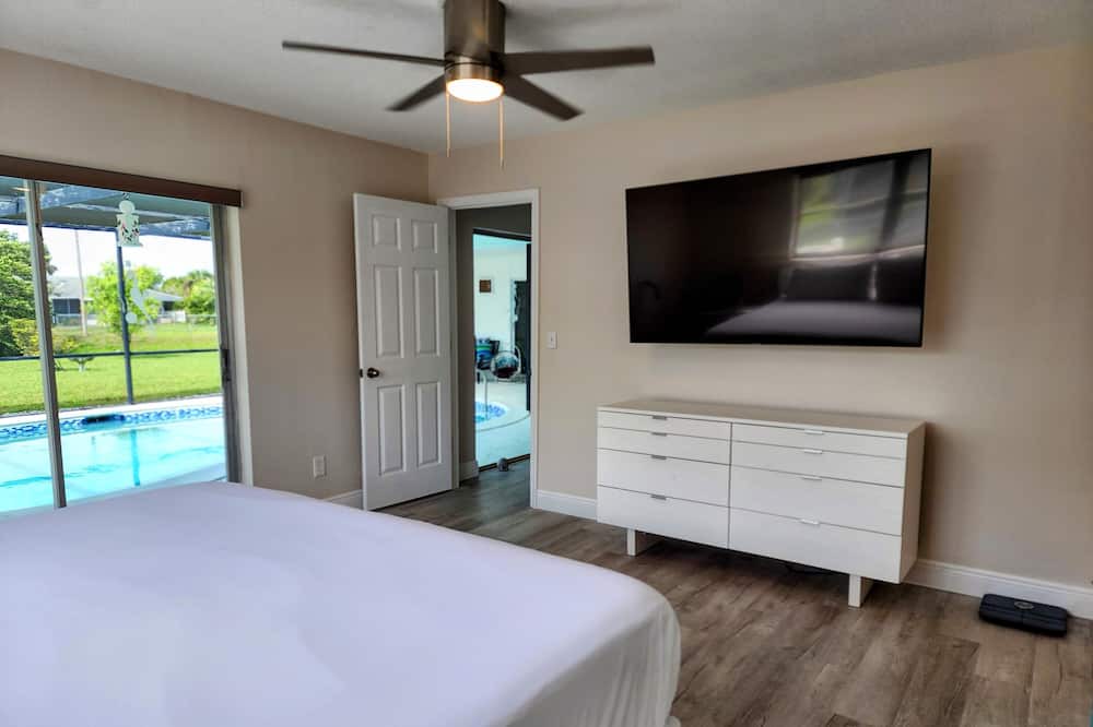 Photo of Bedroom in Eisenhower