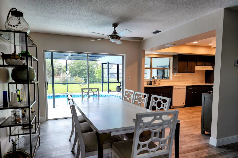 Photo of Kitchen in Eisenhower
