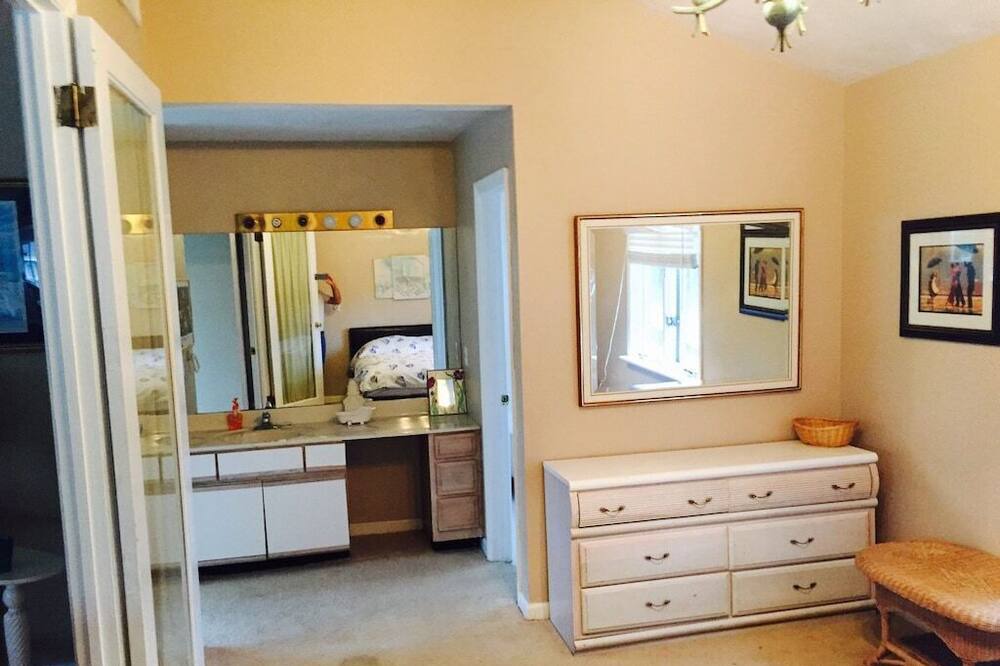 Photo of Bedroom in Alligator Point