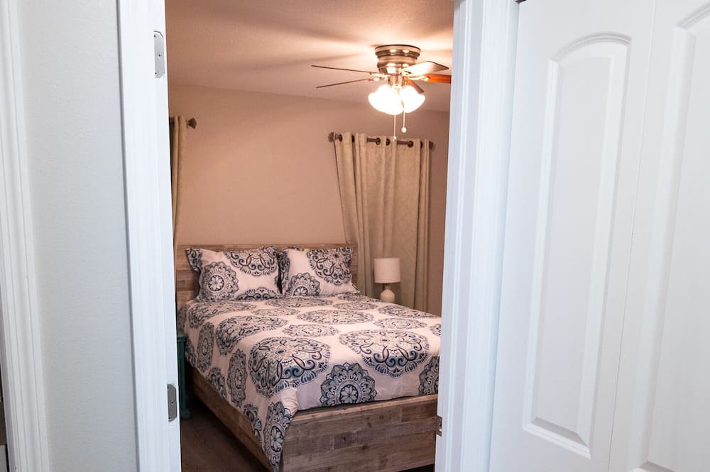 Photo of Bedroom in Gulf Coast Acres