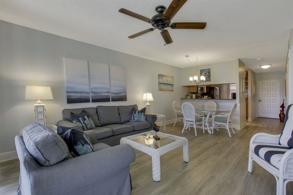 Photo of Livingroom in Jupiter Bay