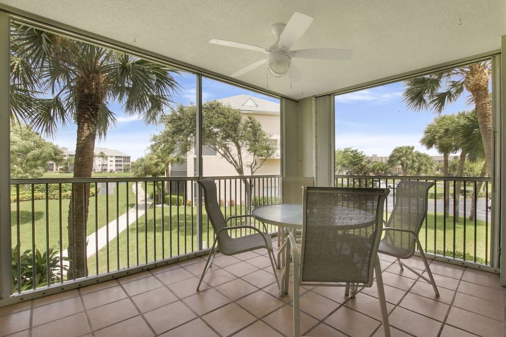 Photo of Patio Balcony in Jupiter Bay