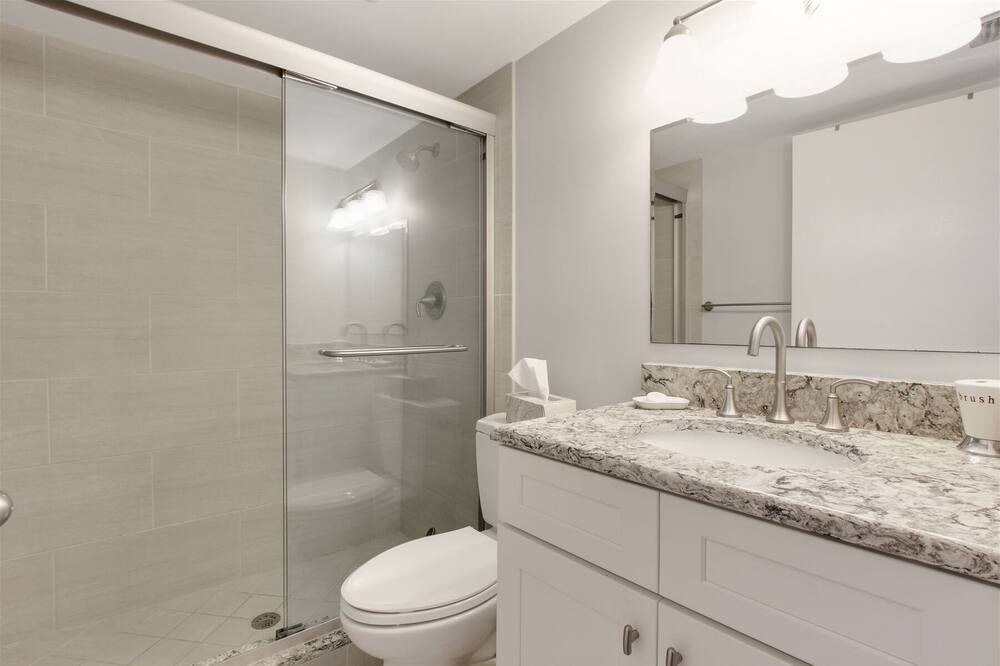 Photo of Bathroom in Jupiter Bay